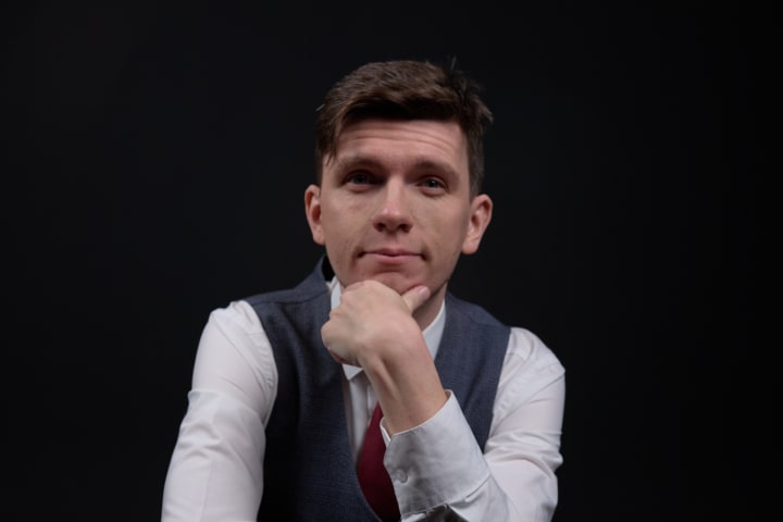 От писательского блока до оккультных детективов: Игорь Евдокимов о своем герое, истории и загадках творчества