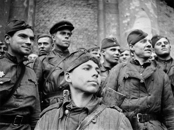 "Семь": Новая книга о героях Великой Отечественной войны от молодого автора